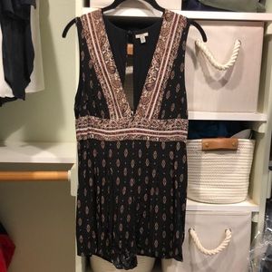 Open back deep v jumper bohemian print
